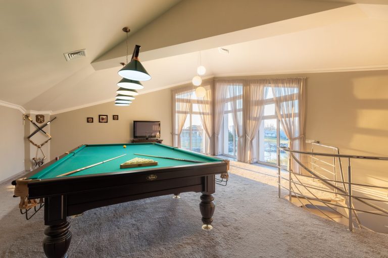 standard shuffleboard table size